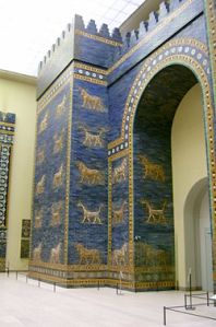 Ishtar_gate_pergamon_museum
